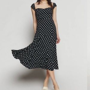 Like new Reformation Bryson dress - black with polka dots (Bettie). Size 2